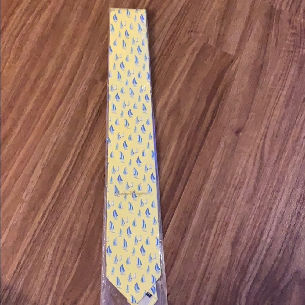 Salvador Ferregamo tie